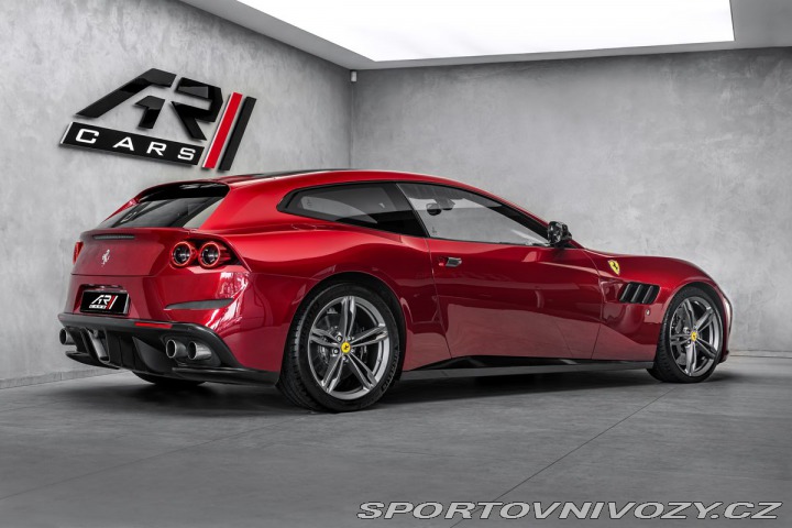 Ferrari GTC4Lusso 2018