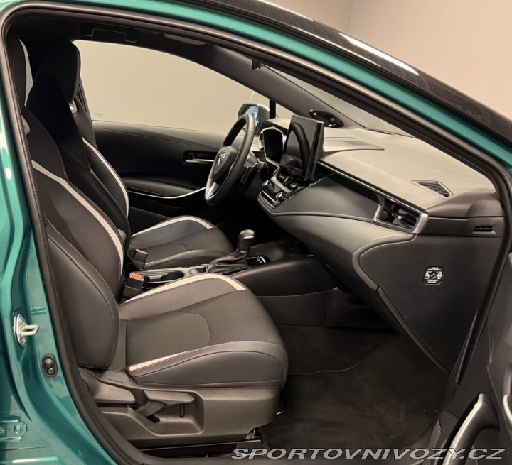 Toyota Corolla 2,0 HYBRID AT GR SPORT JB 2026