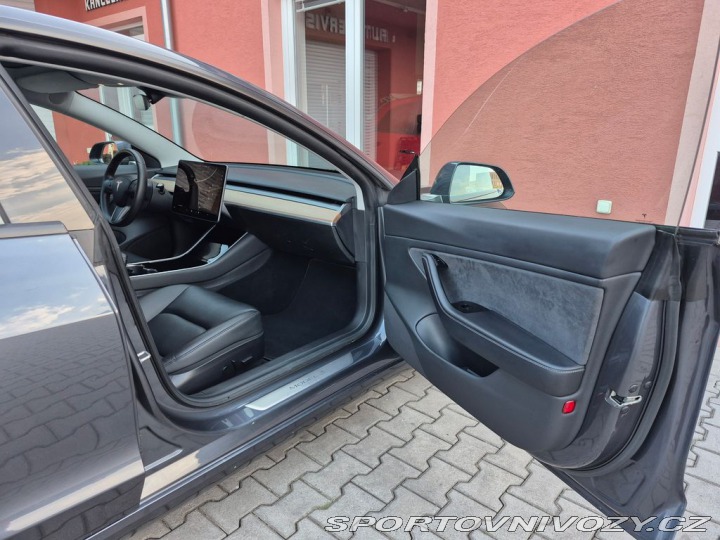 Tesla Model 3 Performance Dual Motor 37 2020