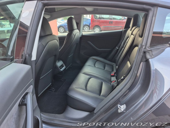 Tesla Model 3 Performance Dual Motor 37 2020