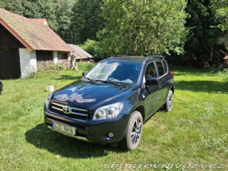 Toyota Ostatní modely RAV4 2,2 r. v. 2008, spolehl 2008