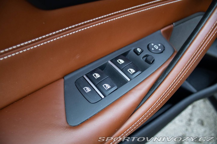 BMW 5 530d xDrive M Sport mHEV 2021