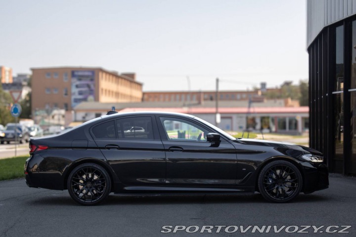 BMW 5 530d xDrive M Sport mHEV 2021