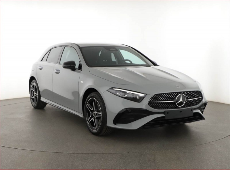 Mercedes-Benz A A 250 e, AMG LINE