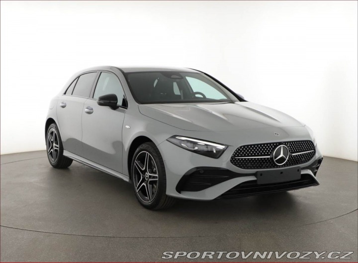 Mercedes-Benz A A 250 e, AMG LINE 2025