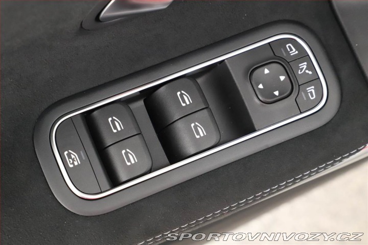 Mercedes-Benz A A 250 e, AMG LINE 2025