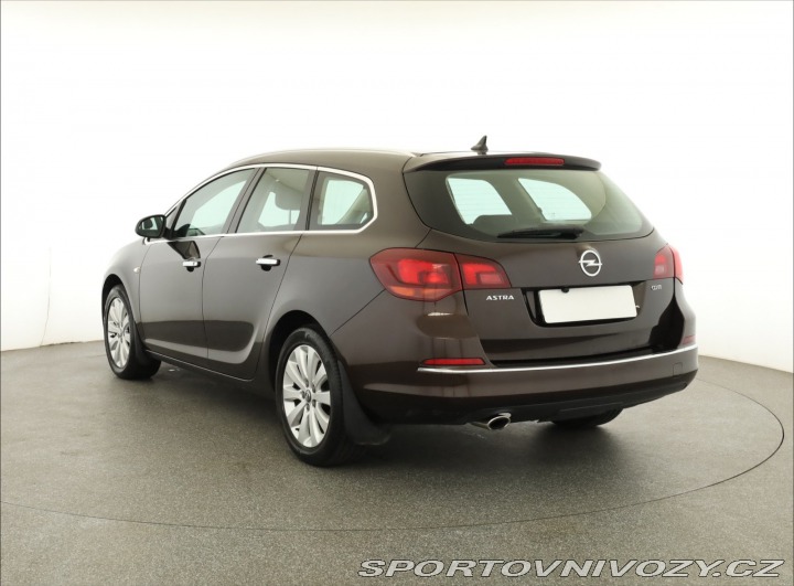 Opel Astra 2.0 CDTI 2013