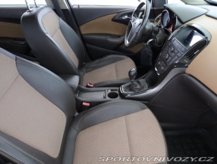 Opel Astra 2.0 CDTI 2013