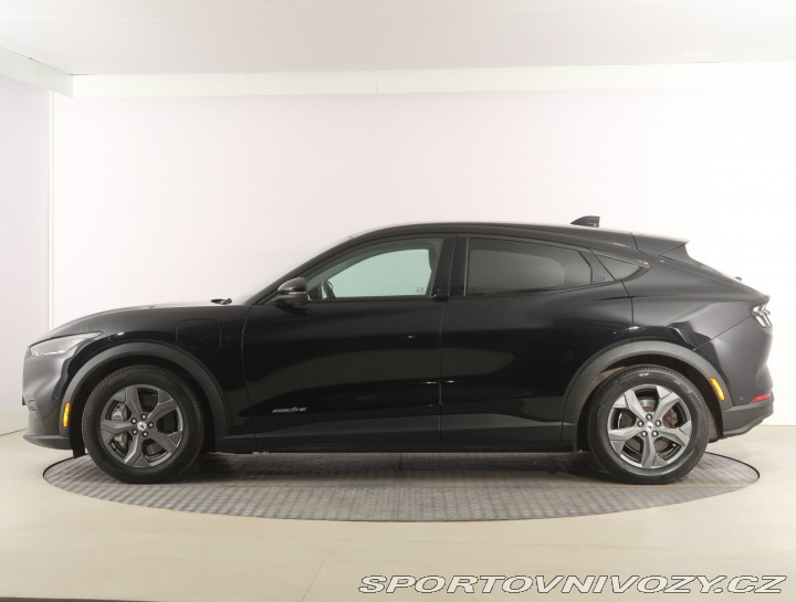 Ford Mustang Mach-E Standard Range RW 2021