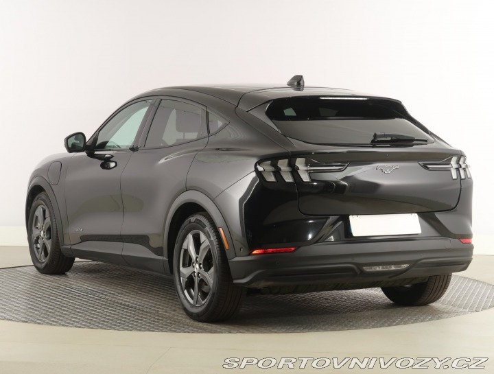 Ford Mustang Mach-E Standard Range RW 2021