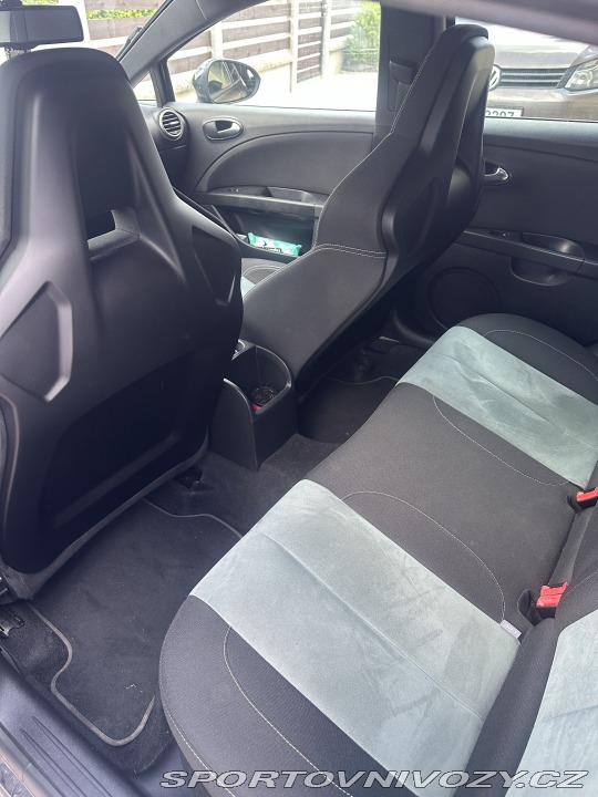 Seat Leon Cupra R310 2010