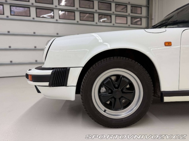 Porsche 911 Carrera 1984