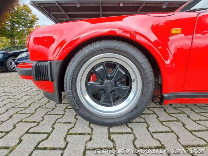 Porsche 911 (911) 1989