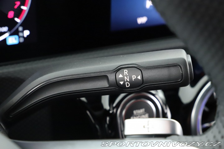 Mercedes-Benz A AMG Line A 250 e 2025