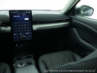 Ford Mustang Mach-E Standard Range RW 2021
