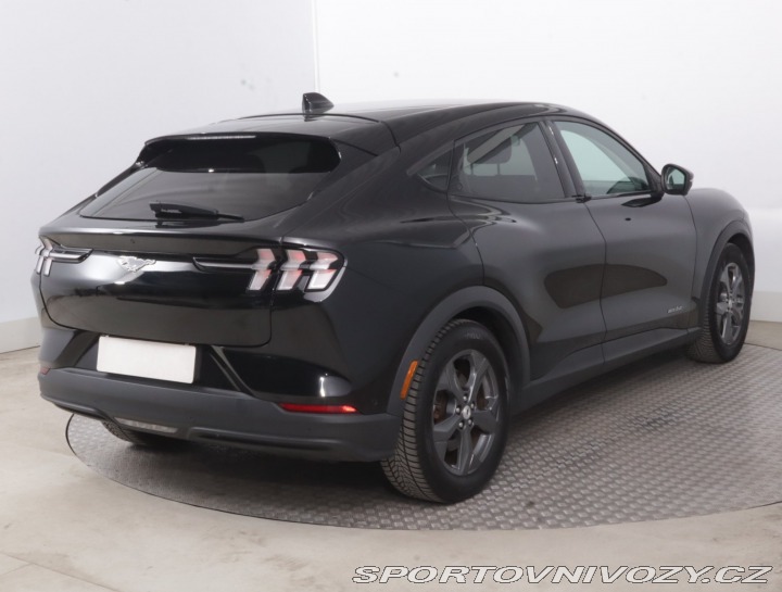 Ford Mustang Mach-E Standard Range RW 2021