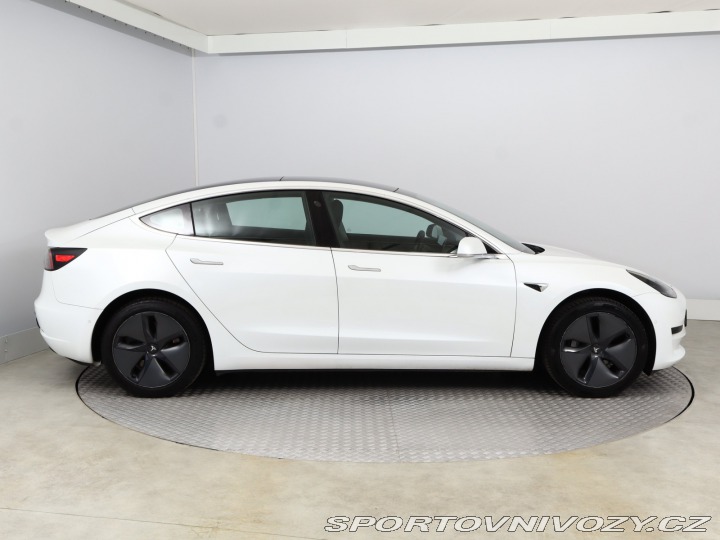Tesla Model 3 Std Range Plus 52kWh 2019