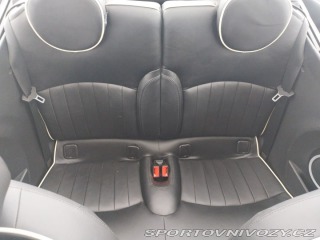 Mini Cooper Cooper SD 2011