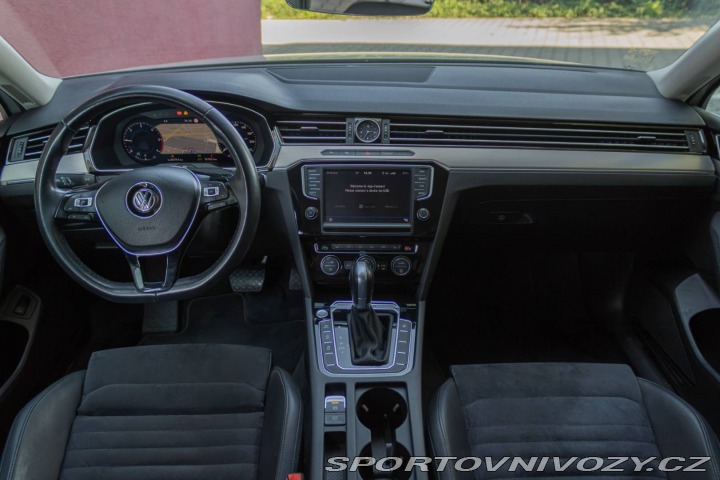 Volkswagen Ostatní modely Passat Variant Variant  2.0 BiTDI 240k B 2017