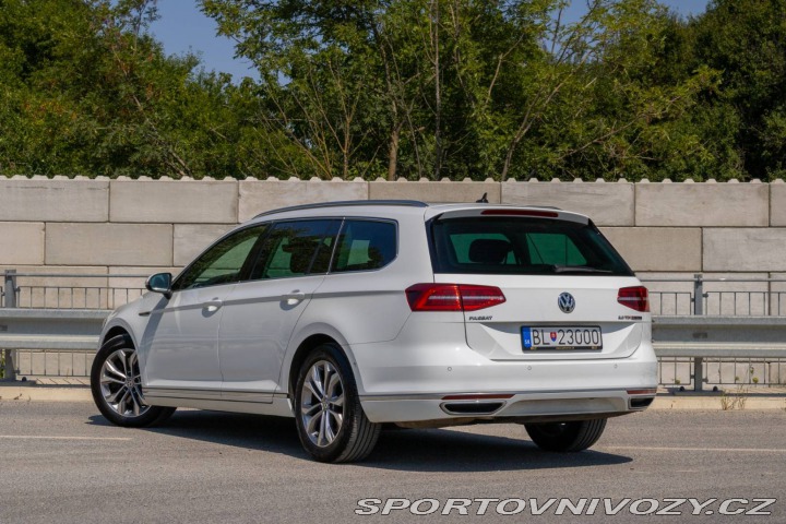 Volkswagen Ostatní modely Passat Variant Variant 2.0 BiTDI 240k B 2017