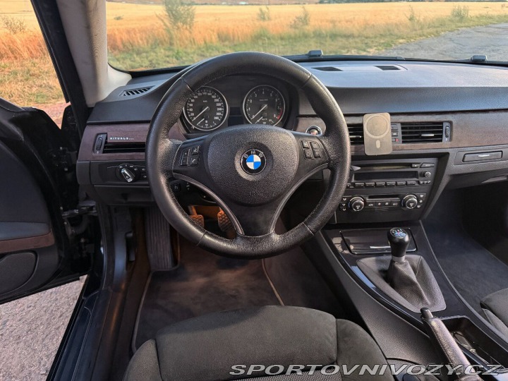 BMW 3 325i Coupé 2008