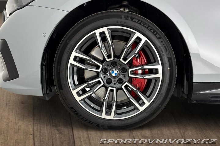 BMW i5 xDrive40 Touring 2026