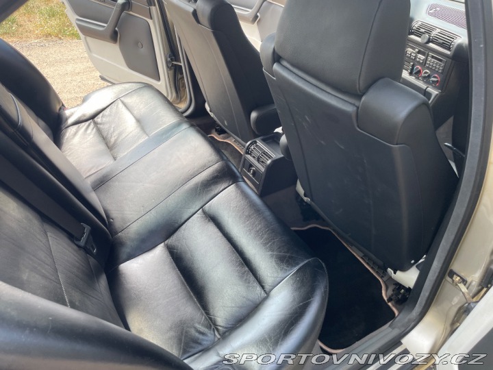 BMW 5 535i e34 M5 kola interier 1990