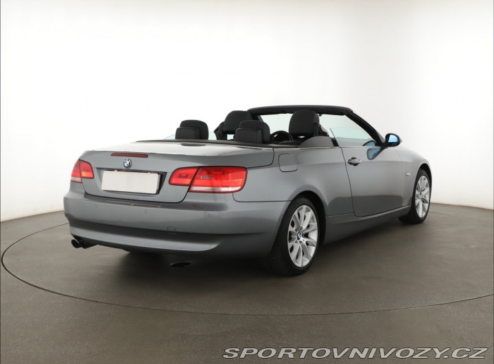 BMW 3 330 i 2007
