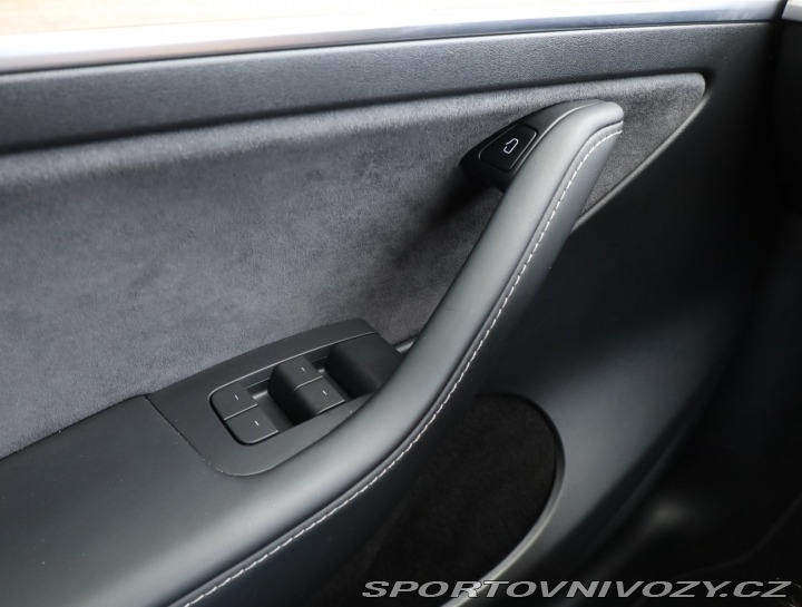 Tesla Model Y Long Range AWD 79kWh 2022