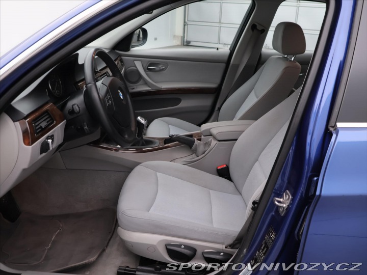 BMW 3 3.0 325i 160kW Aut.klima 2009