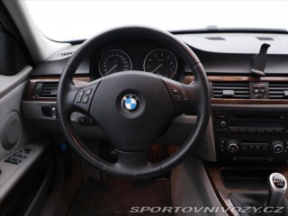 BMW 3 3.0 325i 160kW Aut.klima 2009