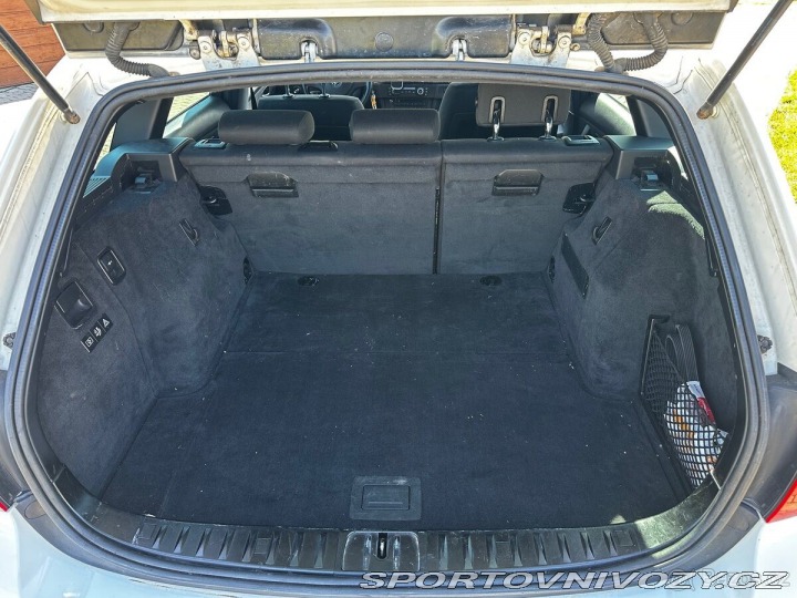 BMW 3 3,0 330d LCI 180kW e91 2011