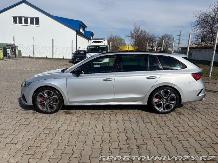 Škoda Ostatní modely Octavia 2,0 RS TSI DSG 2024 49t 2024