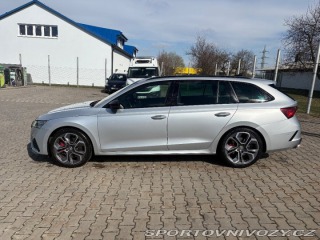 Škoda Ostatní modely Octavia 2,0 RS TSI DSG 2024 49t 2024