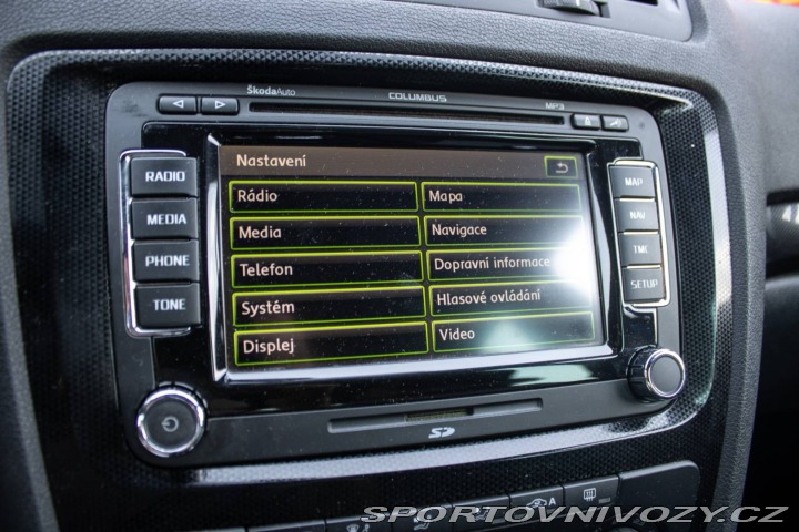 Škoda Octavia RS Combi 2.0 TDI RS DSG / 1 2012