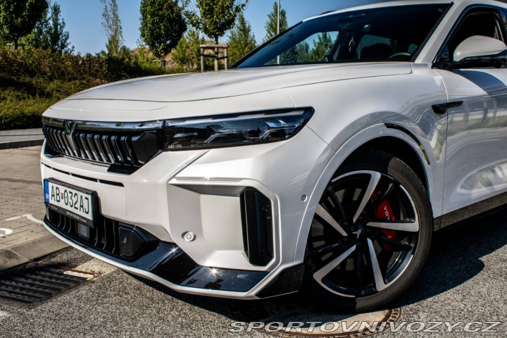 Ostatní značky Ostatní modely Voyah Free  REV 318 PHEV 360kW / AJ 2025