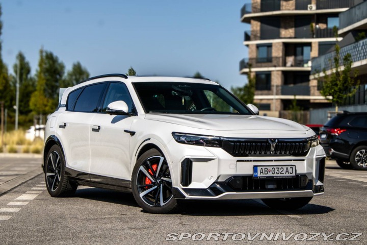 Ostatní značky Ostatní modely Voyah Free  REV 318 PHEV 360kW / AJ 2025