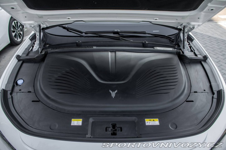 Ostatní značky Ostatní modely Voyah Free  REV 318 PHEV 360kW / AJ 2025