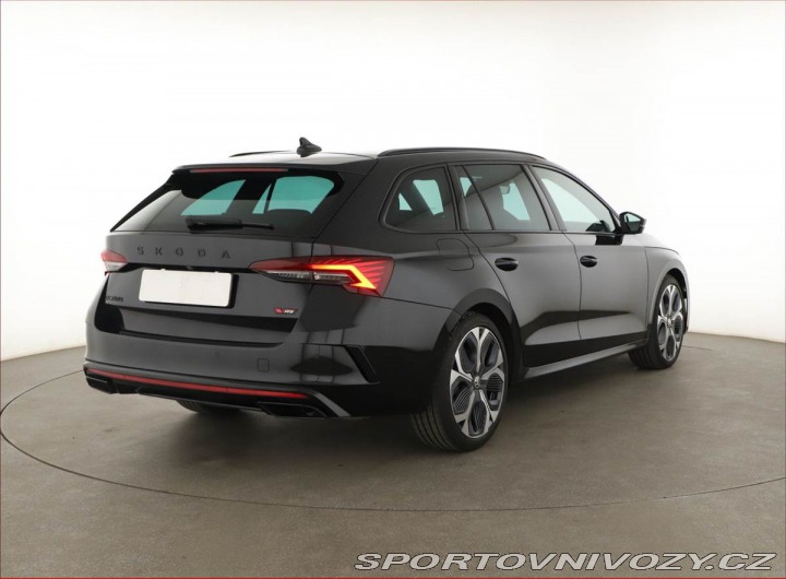 Škoda Octavia RS RS 2.0 TSI, RS, Matrix FU 2025