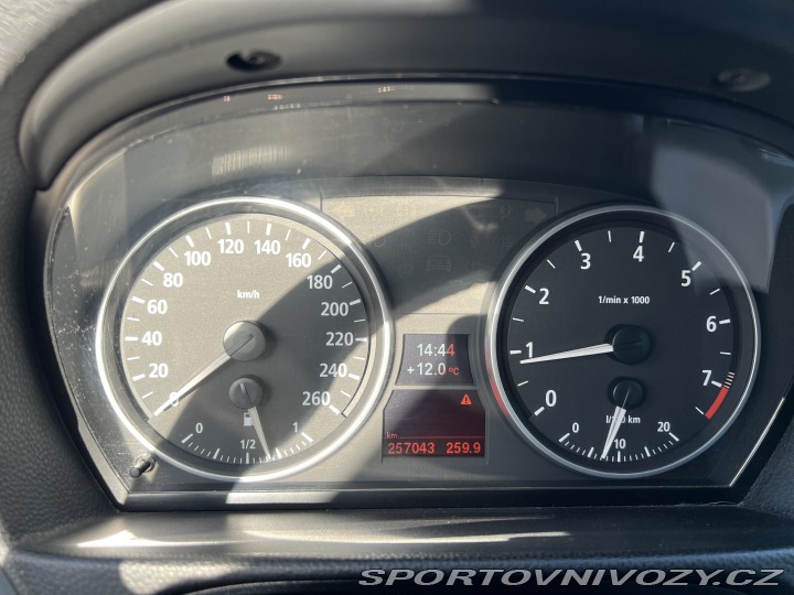 BMW 3 325i 2006