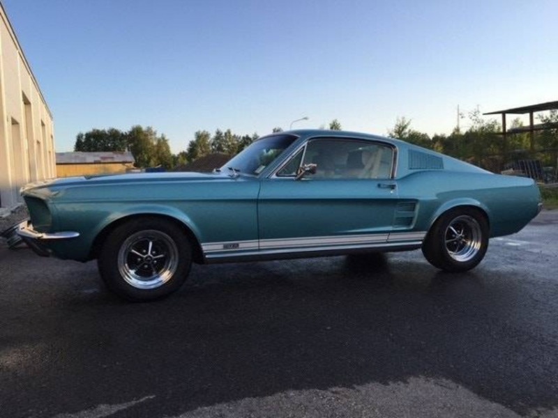 Ford Mustang Fastback
