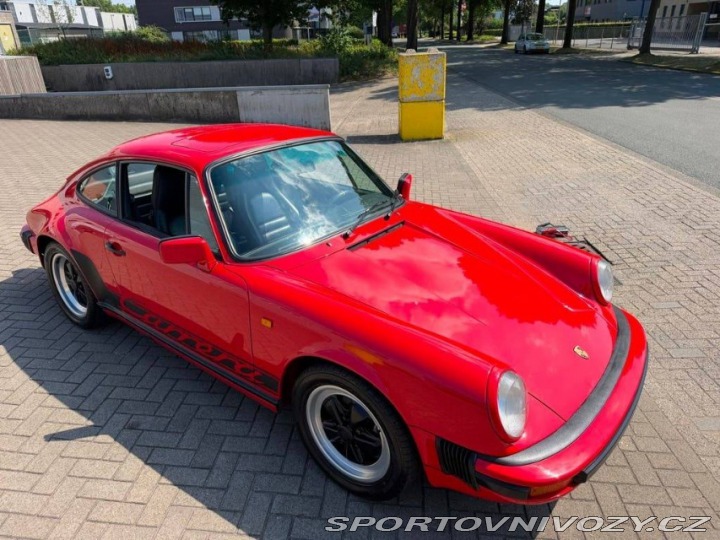 Porsche 911 Carrera 1986