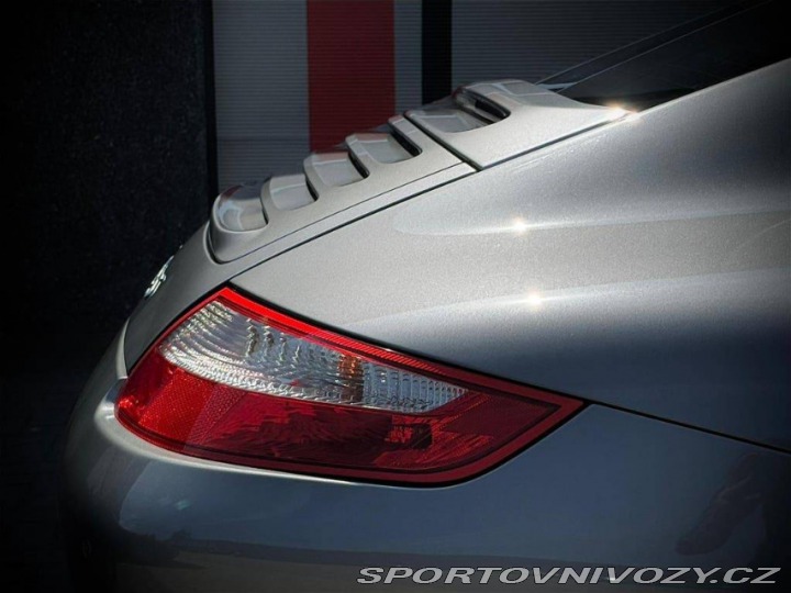 Porsche 911 3.8 Carrera S 2005