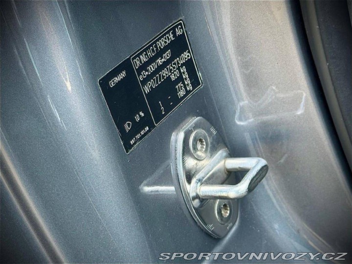 Porsche 911 3.8 Carrera S 2005
