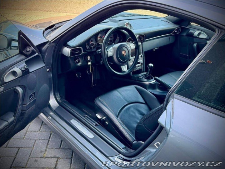 Porsche 911 3.8 Carrera S 2005