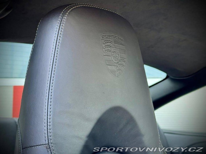 Porsche 911 3.8 Carrera S 2005