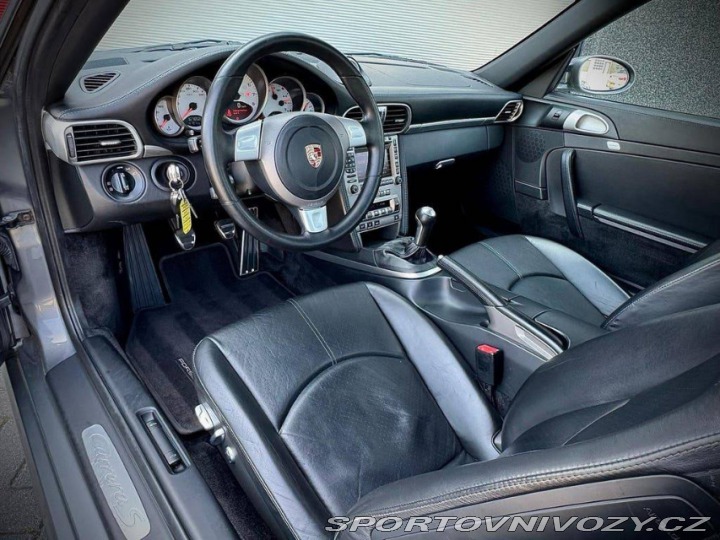 Porsche 911 3.8 Carrera S 2005