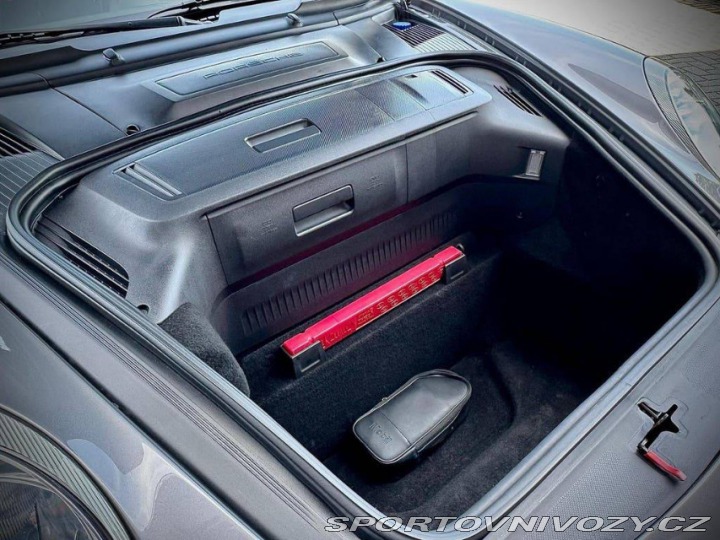 Porsche 911 3.8 Carrera S 2005