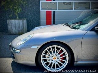 Porsche 911 3.8 Carrera S 2005