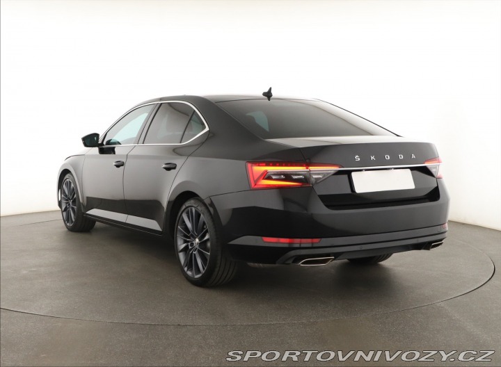 Škoda Superb 2.0 TSI 2021